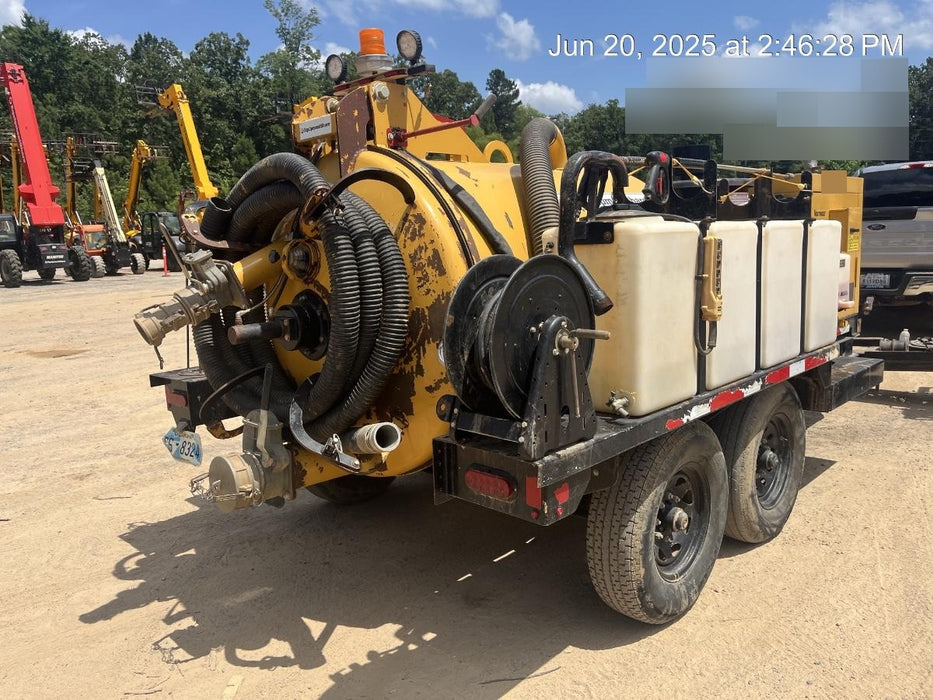 2023 Vac-Tron LP573XDT T4 Koehler Diesel Engine, 500 Gallon Debris Tank, x2 100 Gallon Water Tanks