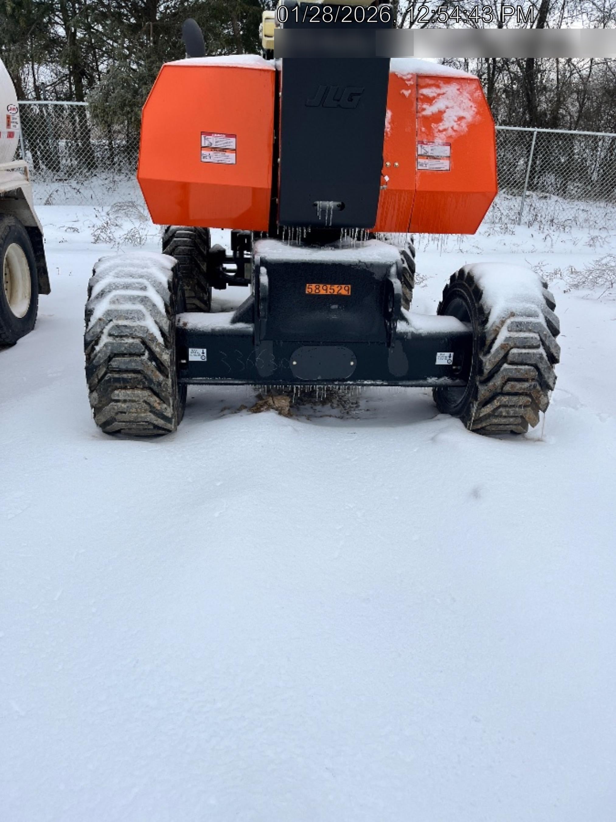 2025 JLG 800AJ