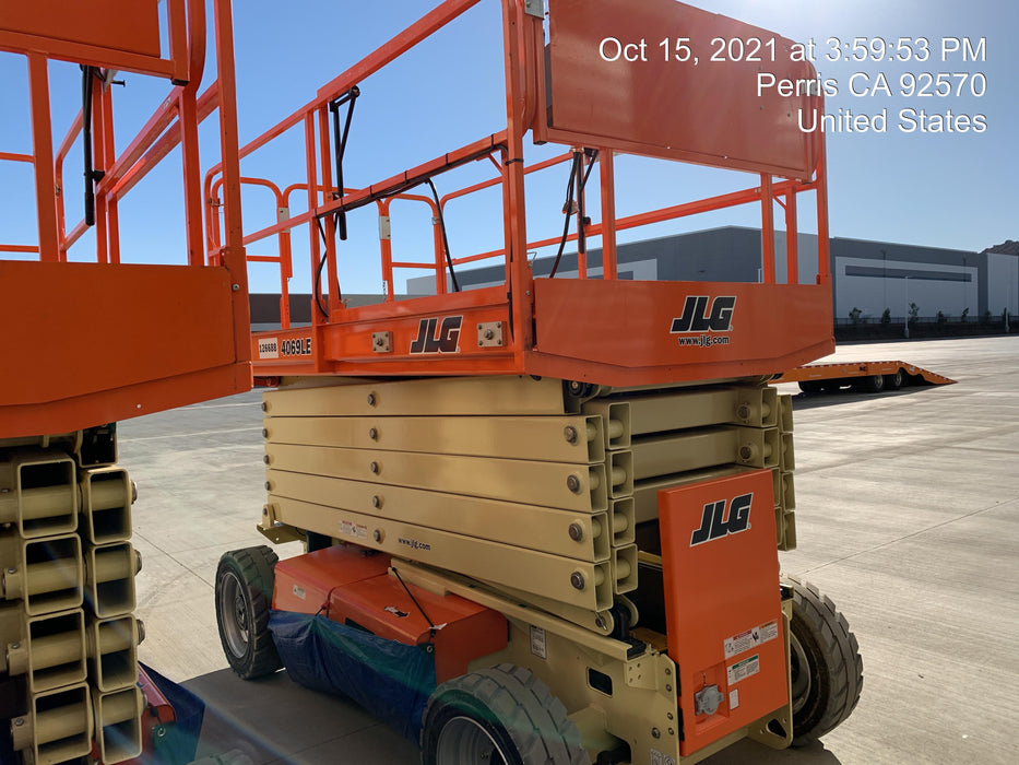 2021 JLG 4069LE