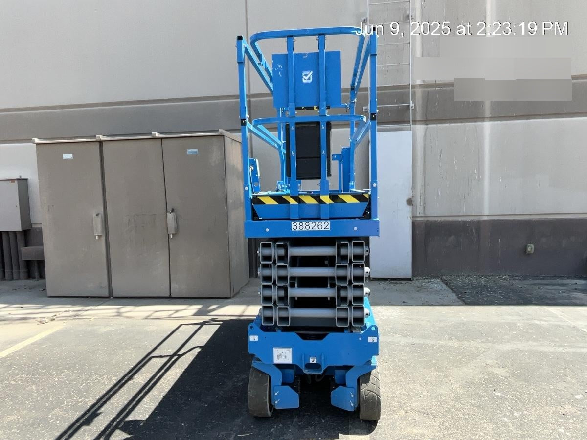 2024 GENIE GS-3232