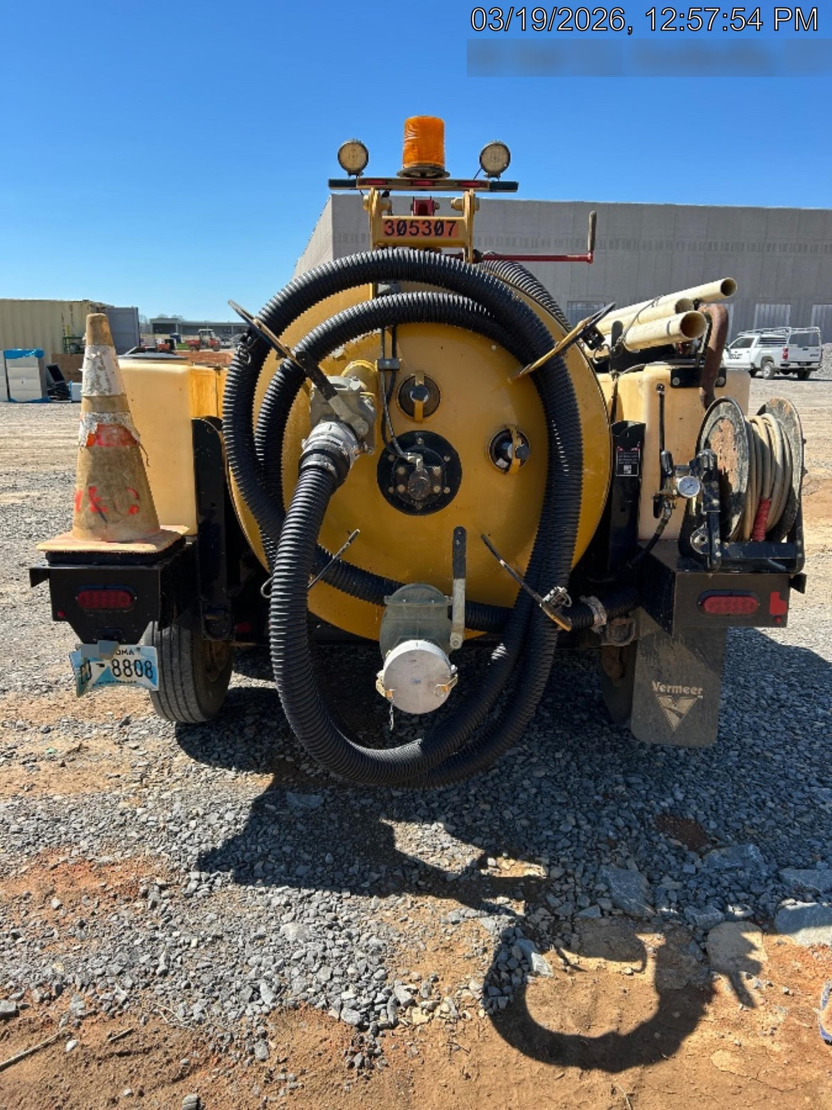 2023 Vac-Tron LP573XDT T4 Koehler Diesel Engine, 500 Gallon Debris Tank, x2 100 Gallon Water Tanks