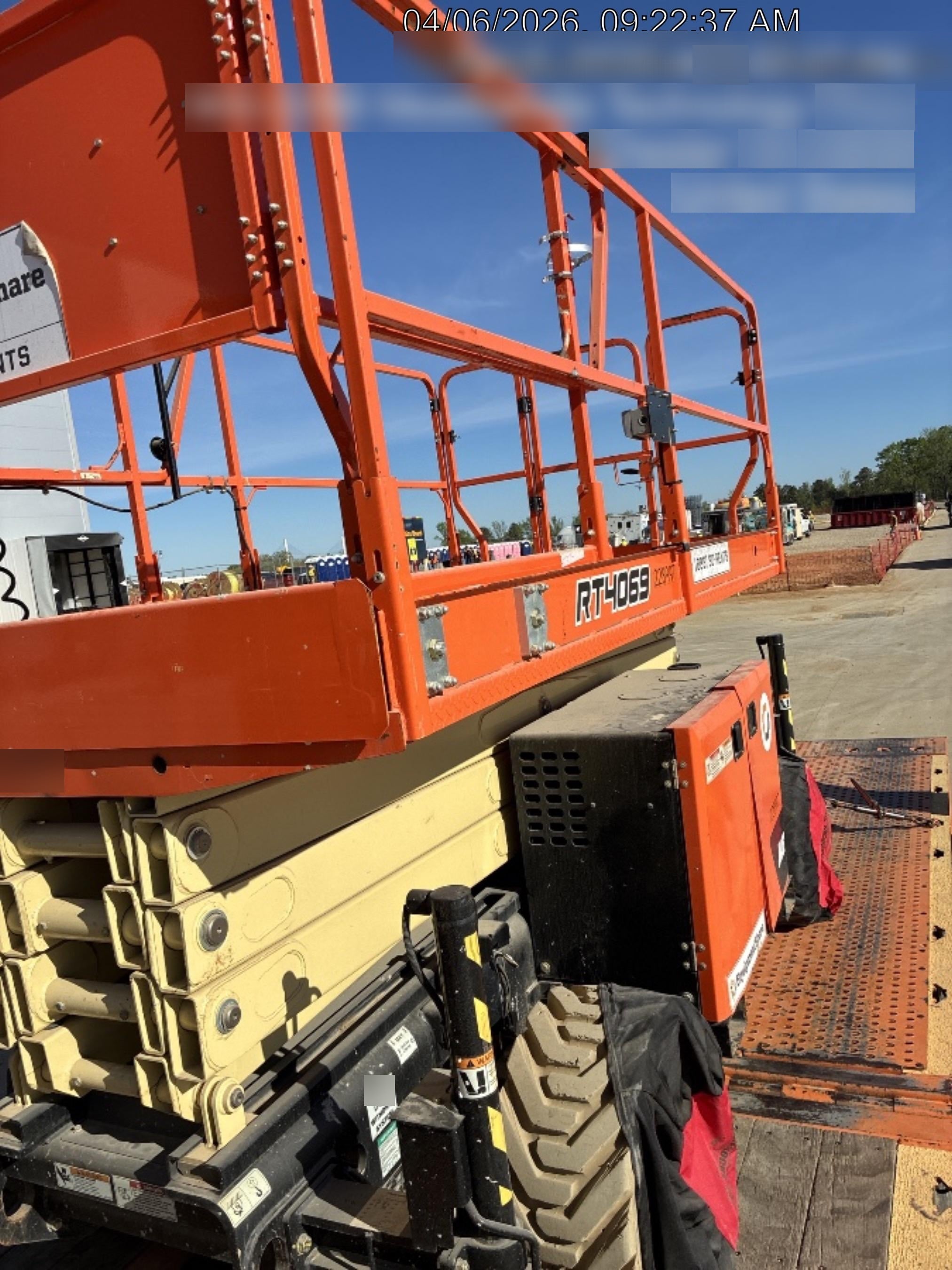 2022 JLG RT4069