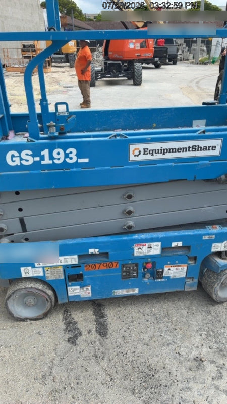 2022 GENIE GS-1932