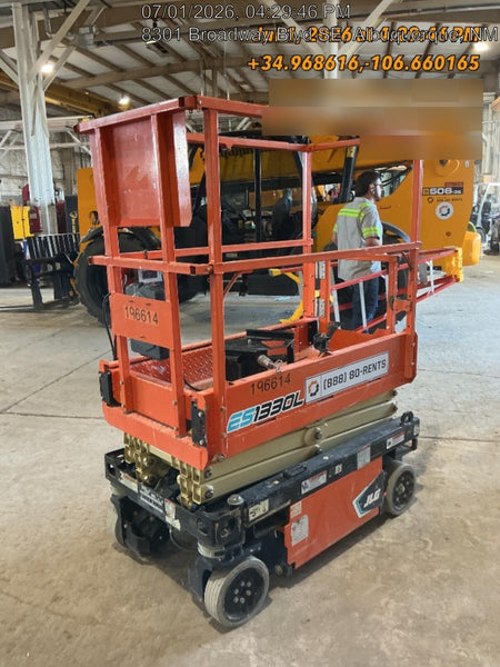2021 JLG ES1330L