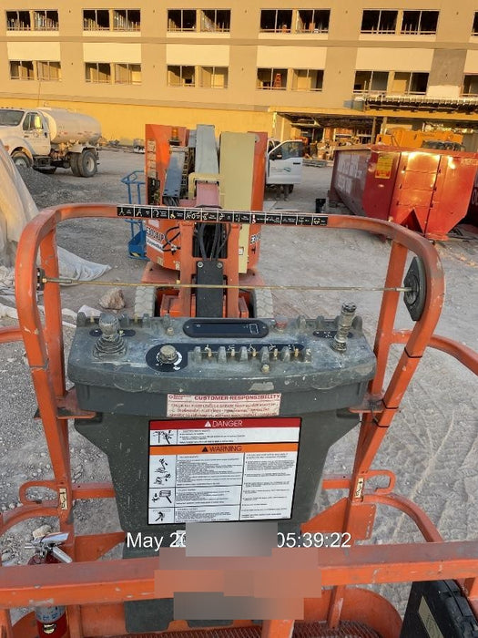 2019 JLG E300AJP