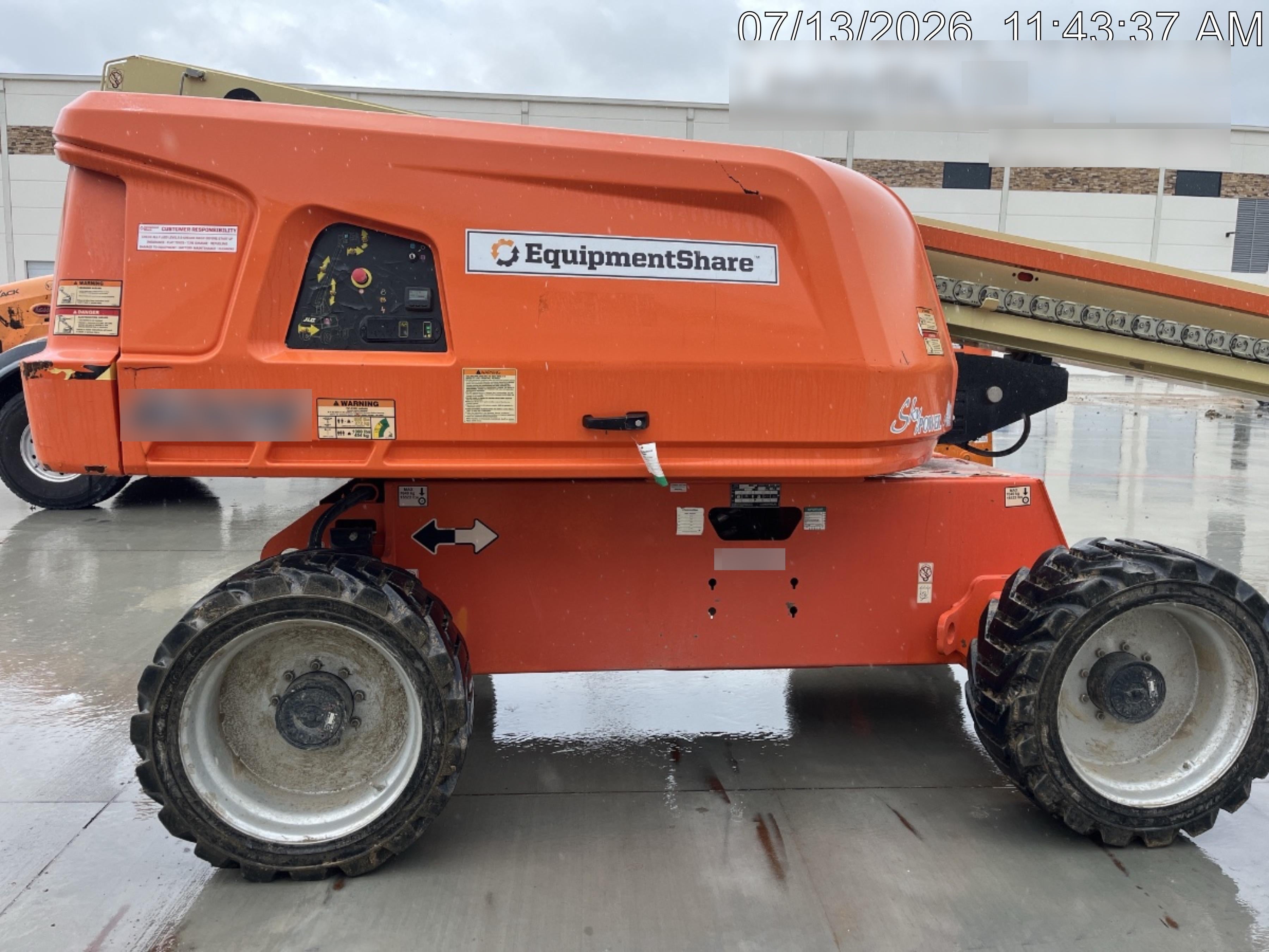 2021 JLG 600S