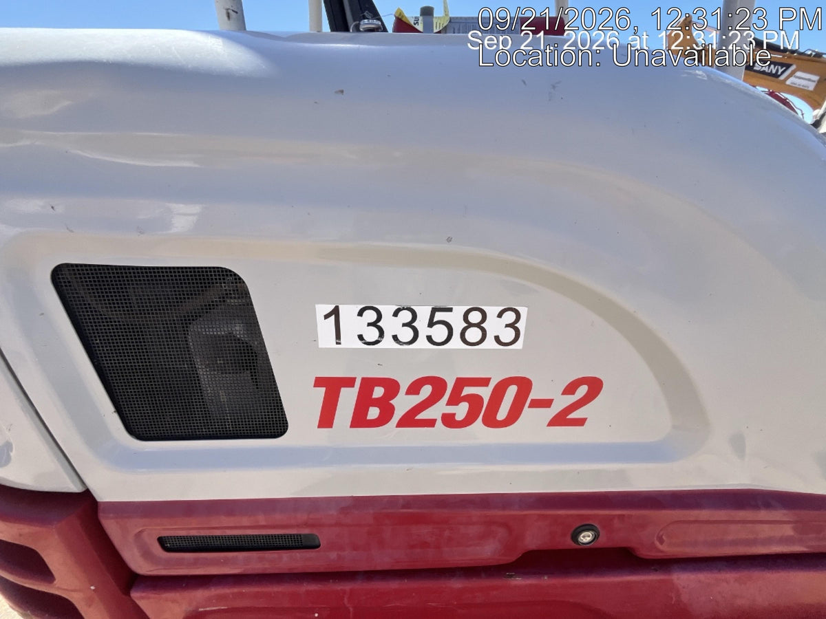 2021 TAKEUCHI TB250-2