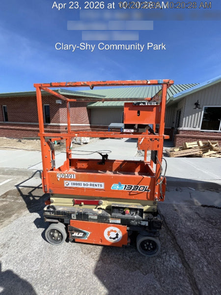 2022 JLG ES1330L