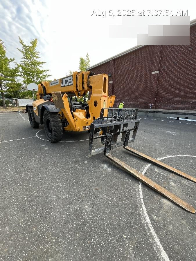 2022 JCB 332/E5286