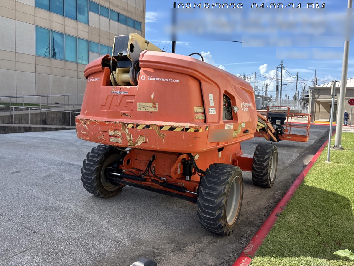 2022 JLG 660SJ