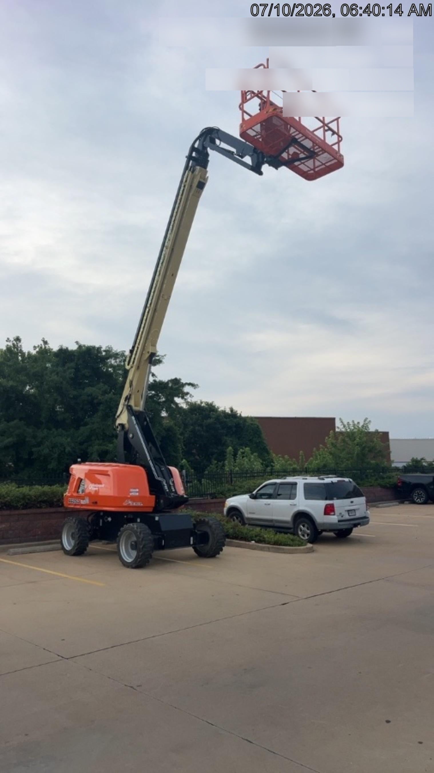 2025 JLG 660SJ