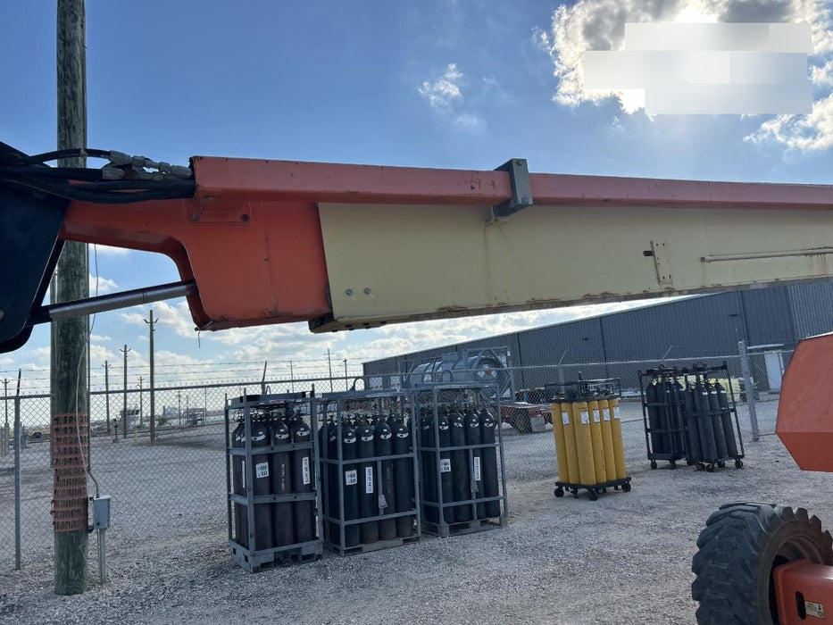 2019 JLG 800AJ