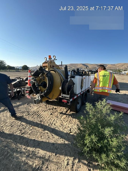 2021 Vac-Tron LP573SDT T4 Koehler Diesel Engine, 500 Gallon Debris Tank, x2 100 Gallon Water Tanks