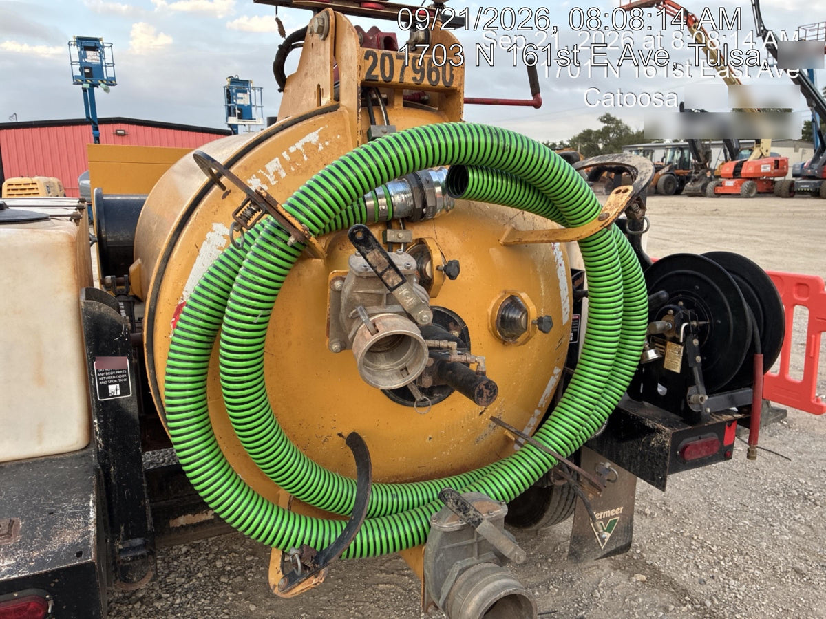 2022 VAC-TRON LP573XDT