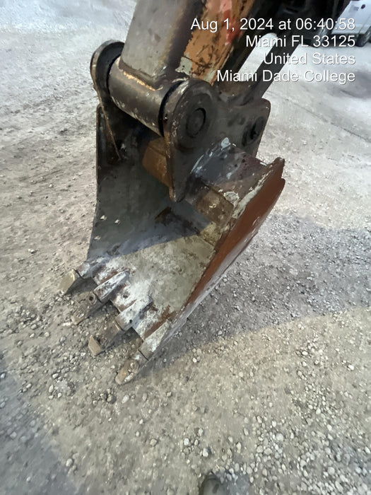 2015 CASE 24" Bucket - Case