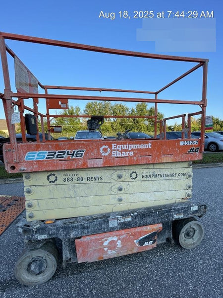 2022 JLG ES3246