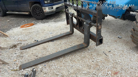 2018 Genie GTH-844 Genie GTH-844 w/ROPS, Work Lights, Solid Tires, RH Cab Mesh, Beacon, 60" Carriage and Forks