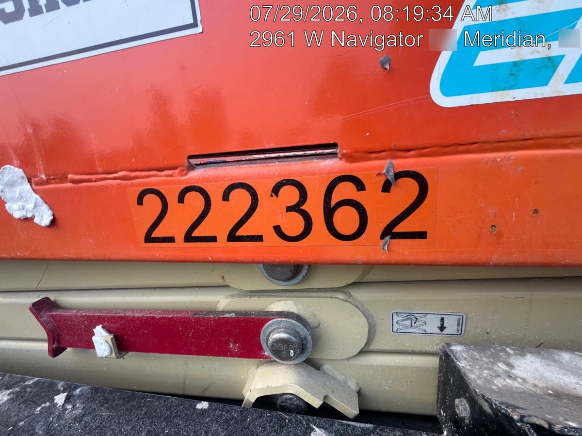 2022 JLG ES1330L
