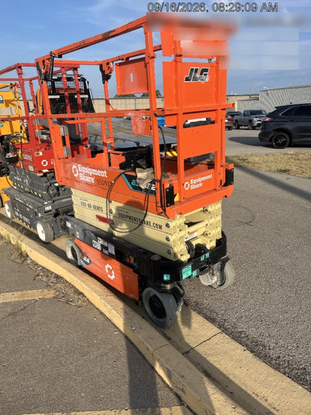 2025 JLG ES1932