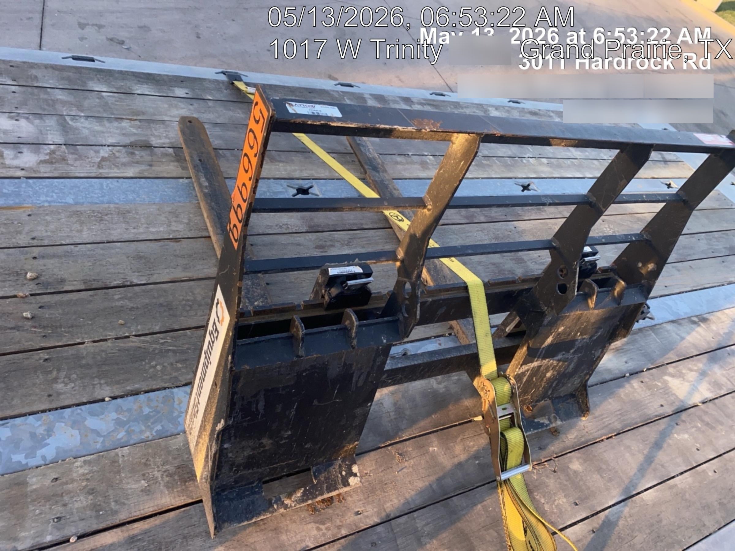 2025 ARROW MATERIAL HANDLING 48" Pallet Forks - Arrow