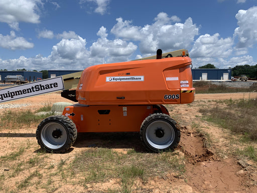 2020 JLG 600S Deutz Diesel, 4wd, FF Tires, Inward Self Closing Gate, Tool Tray, Beacon, 7.5kW Generator