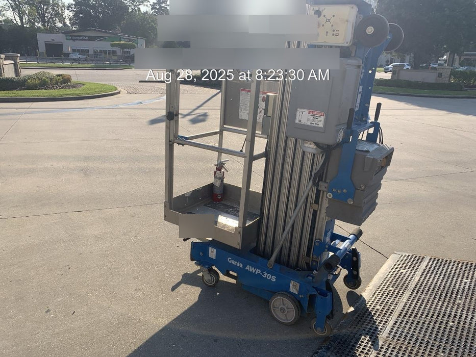 2019 GENIE AWP-30S