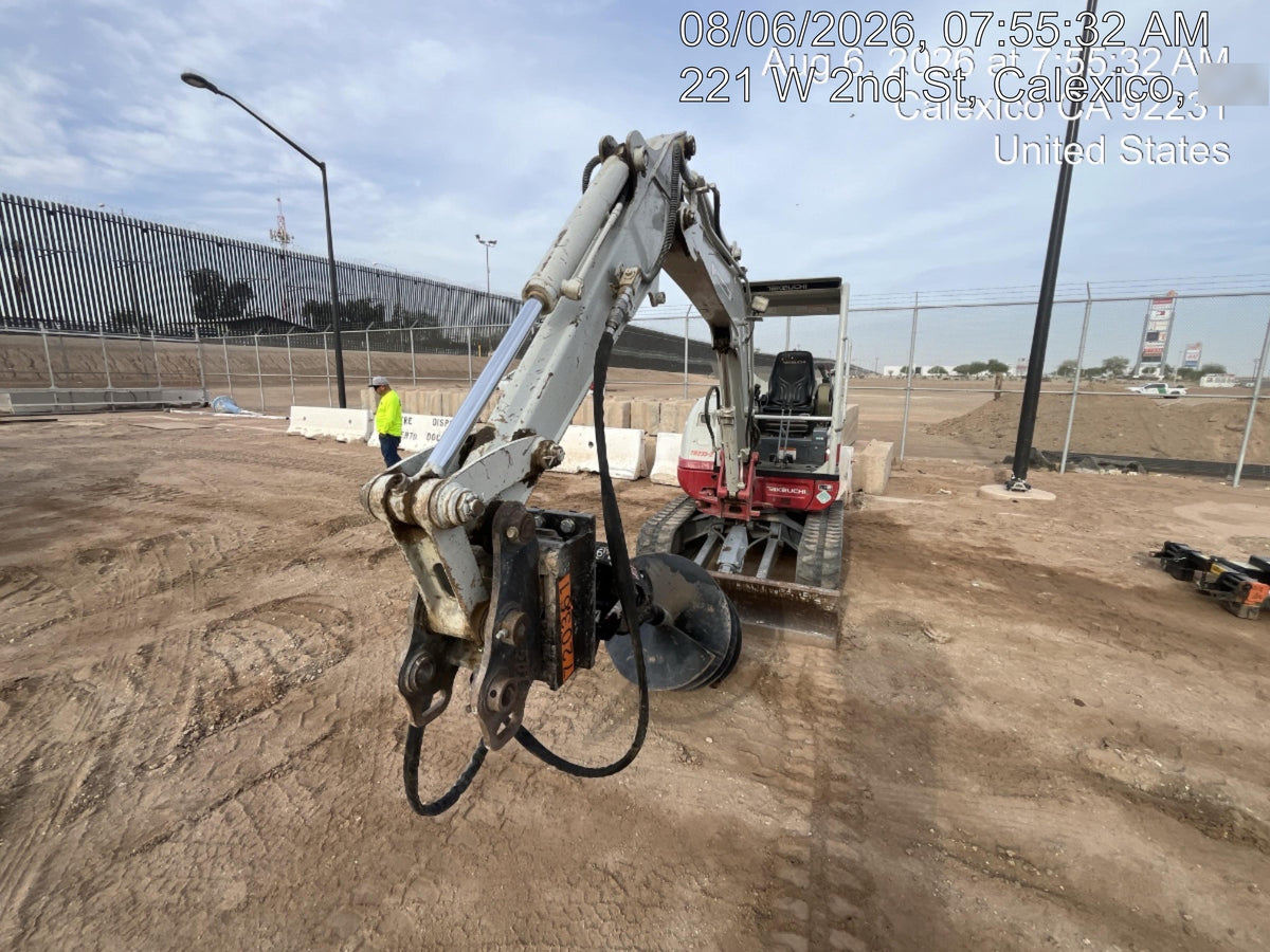 2021 TAKEUCHI TB235-2R