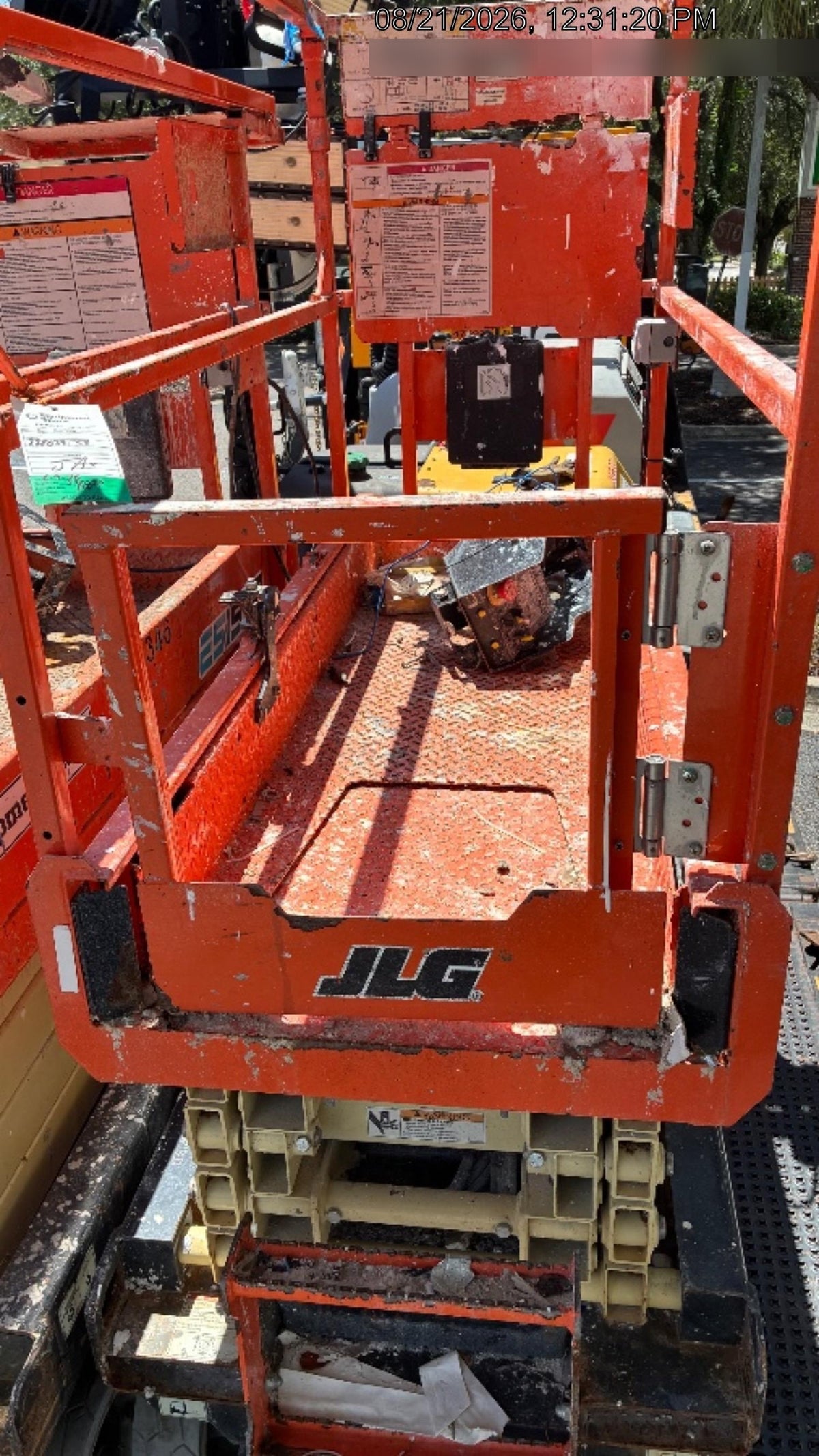 2022 JLG ES1932