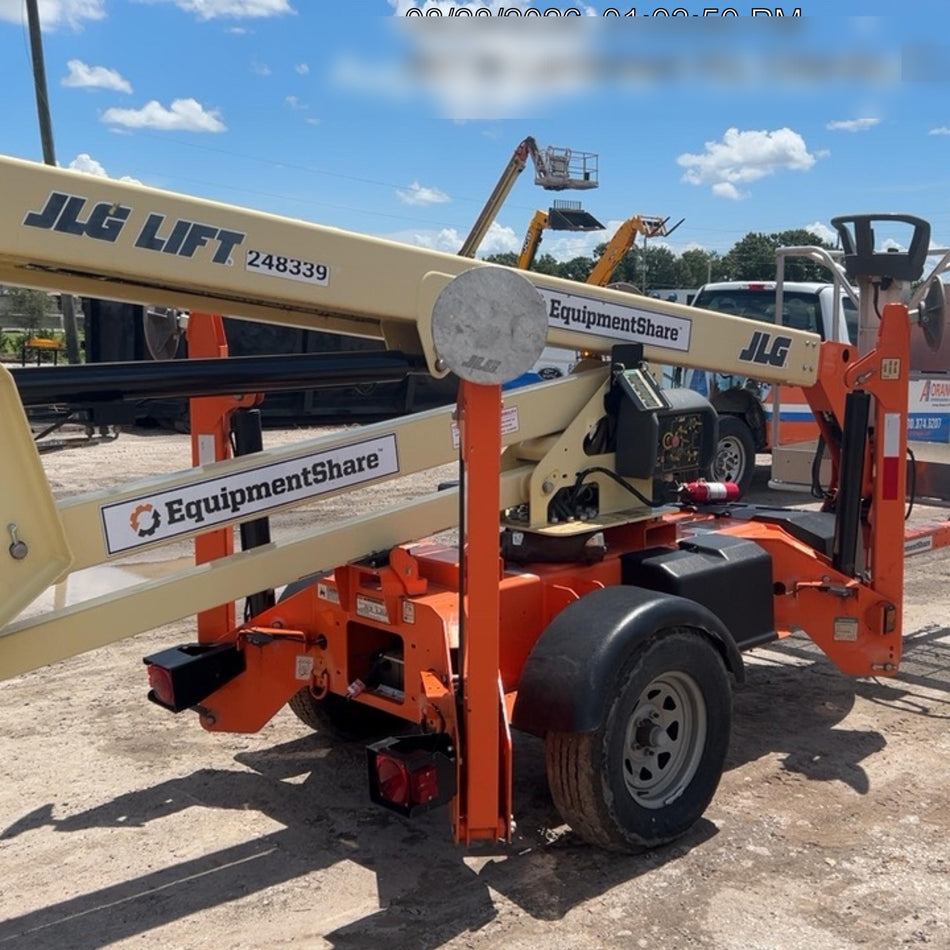 2022 JLG T350