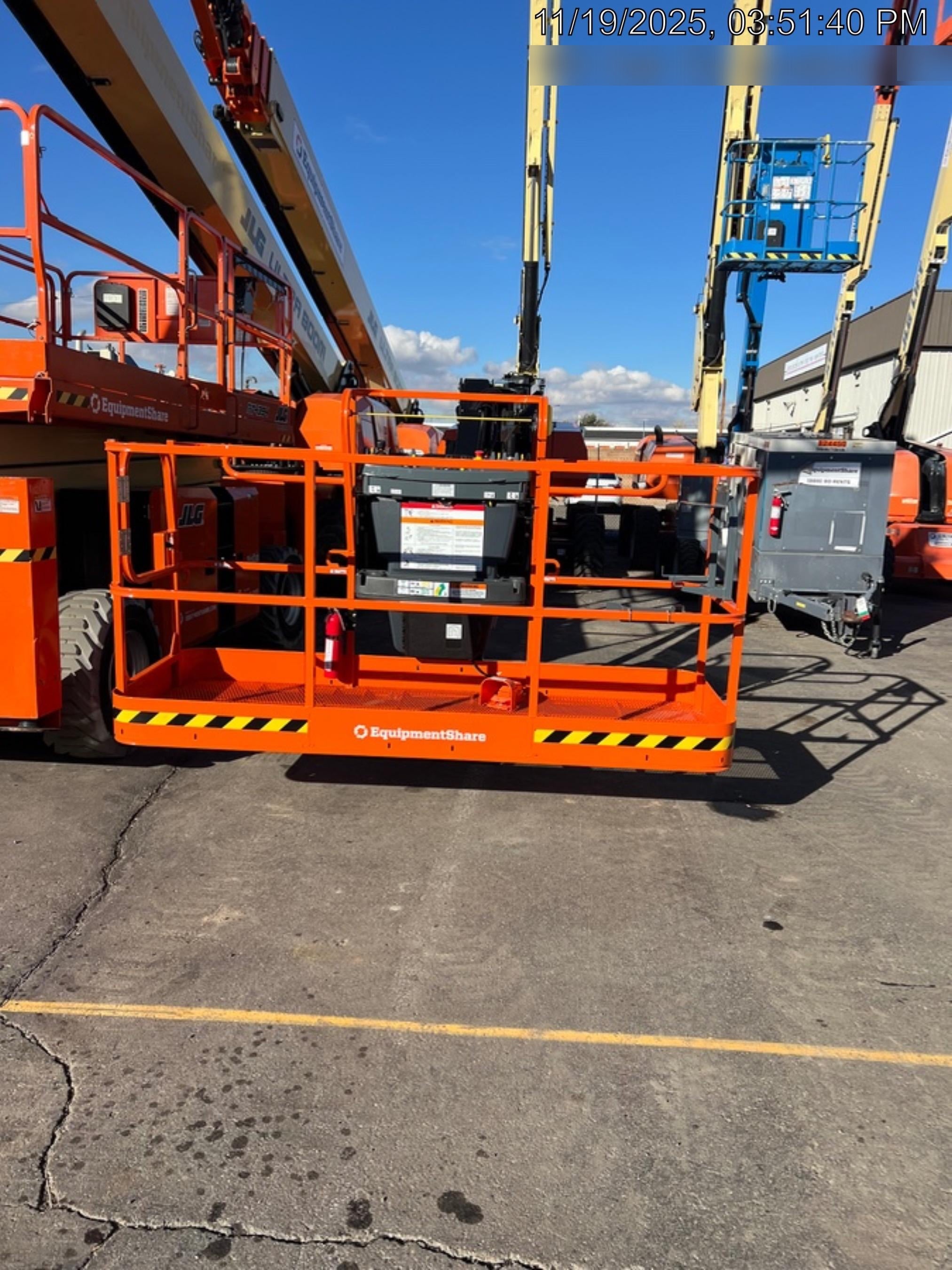 2025 JLG 860SJ