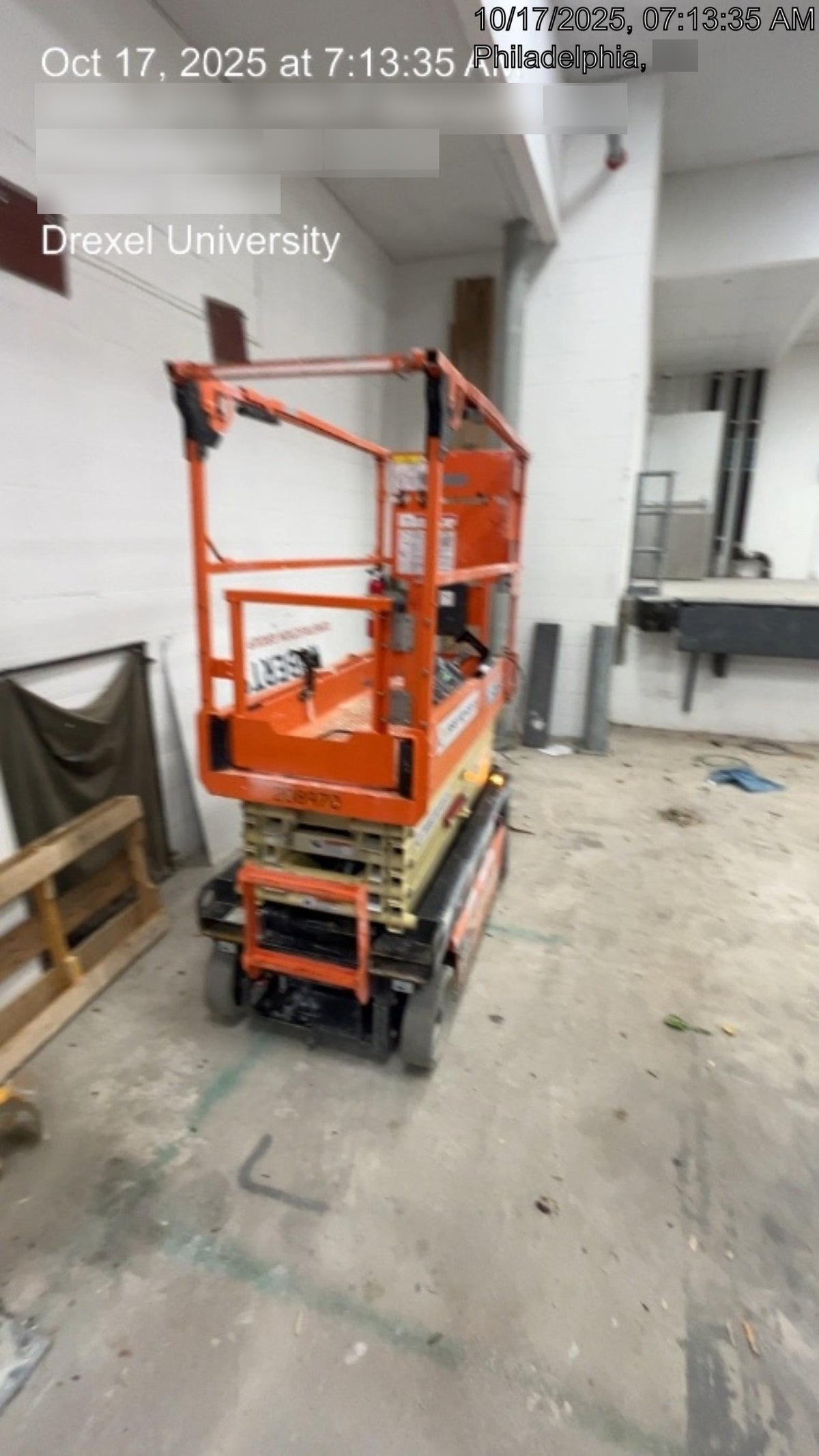 2022 JLG ES1932
