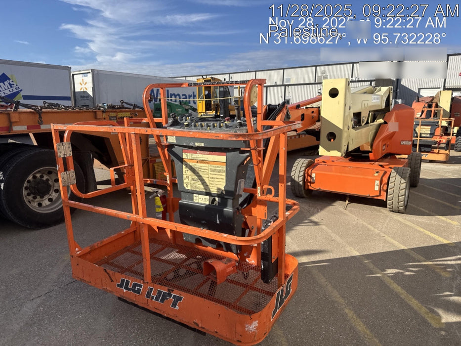 2019 JLG E450AJ
