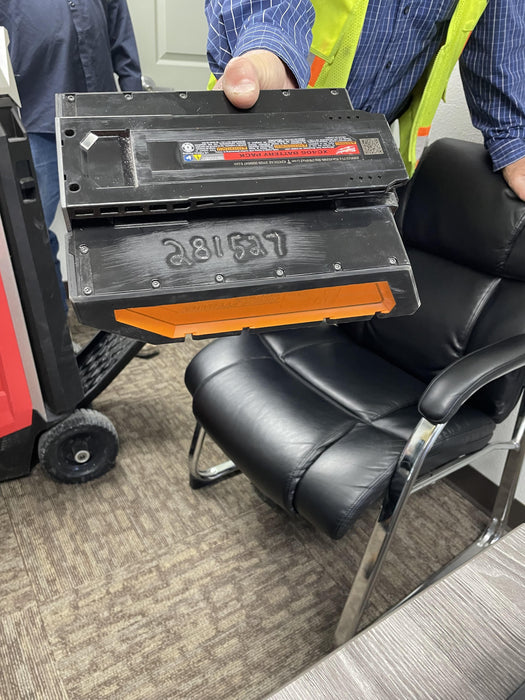 2021 MILWAUKEE MXF041-1XC