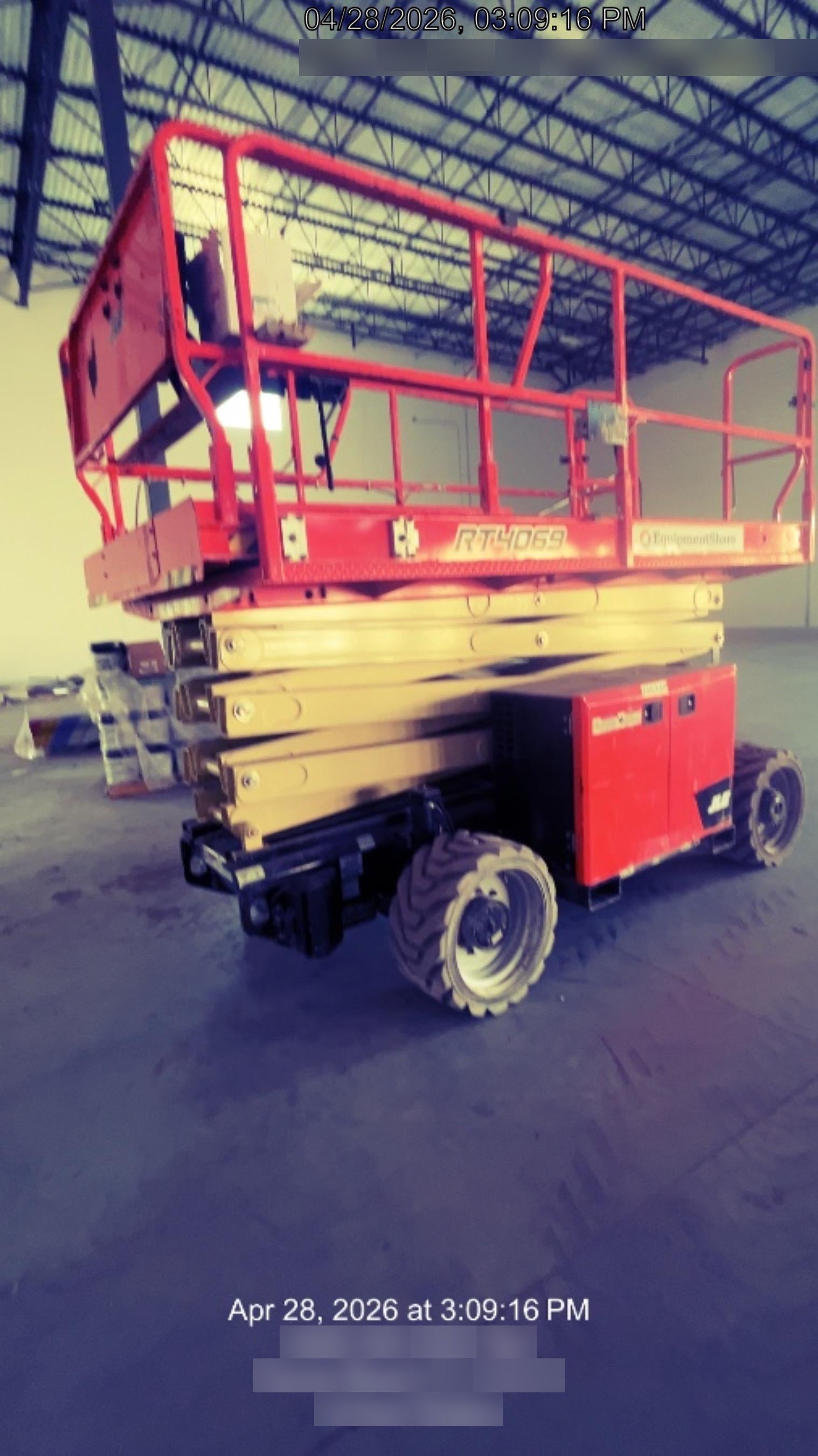 2022 JLG RT4069