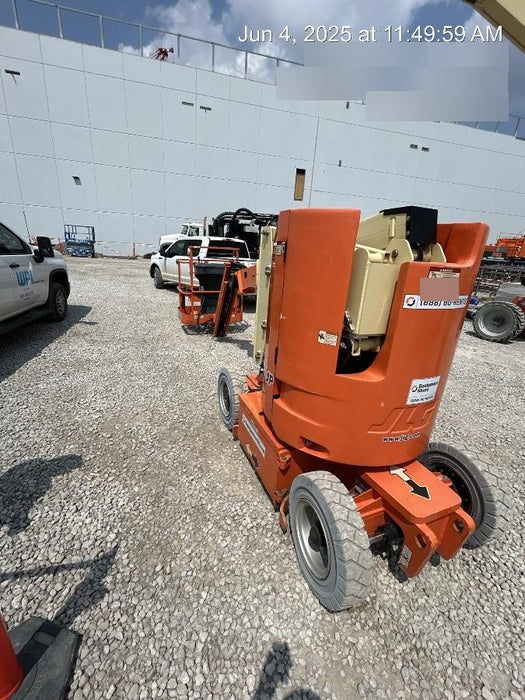 2019 JLG E300AJP