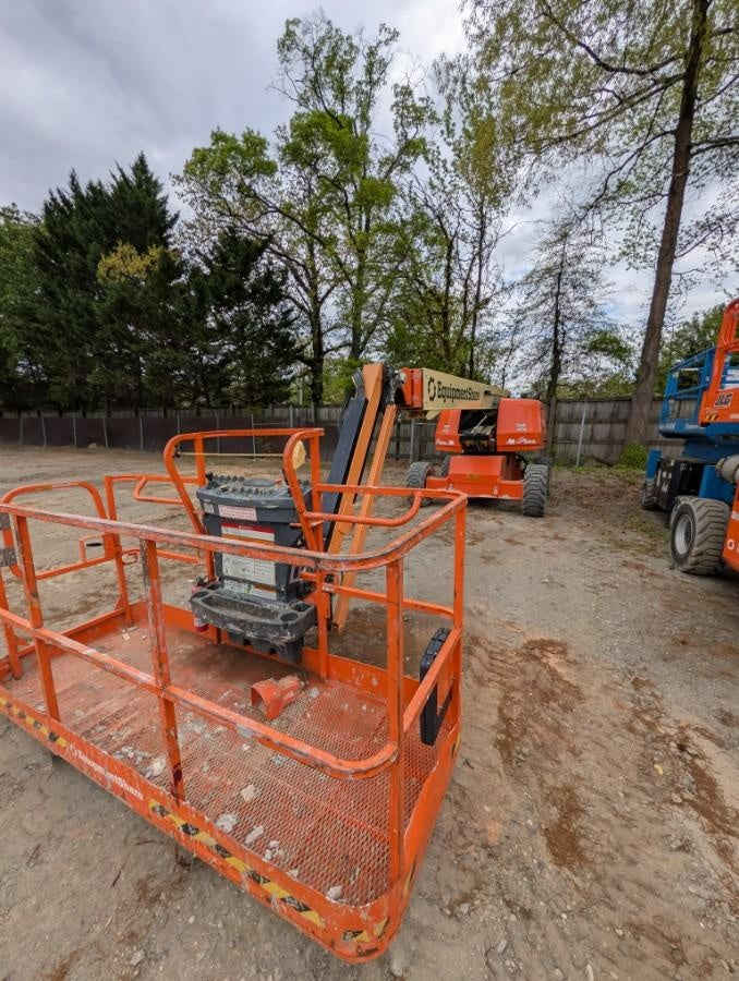 2023 JLG 660SJ
