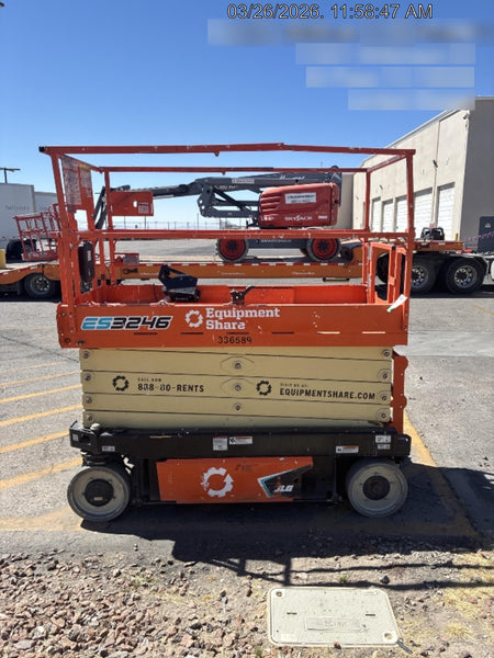 2023 JLG ES3246