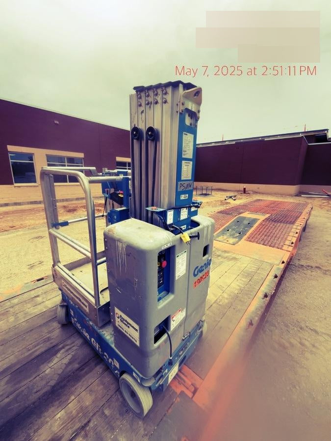 2021 GENIE GR-20