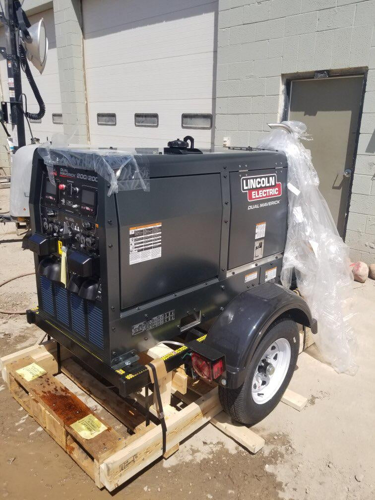 2021 Lincoln Electric Dual Maverick 200/200X Ready Pak 3 (includes trailer, cable rack, fender light kit)