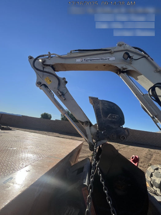 2021 TAKEUCHI TB250-2