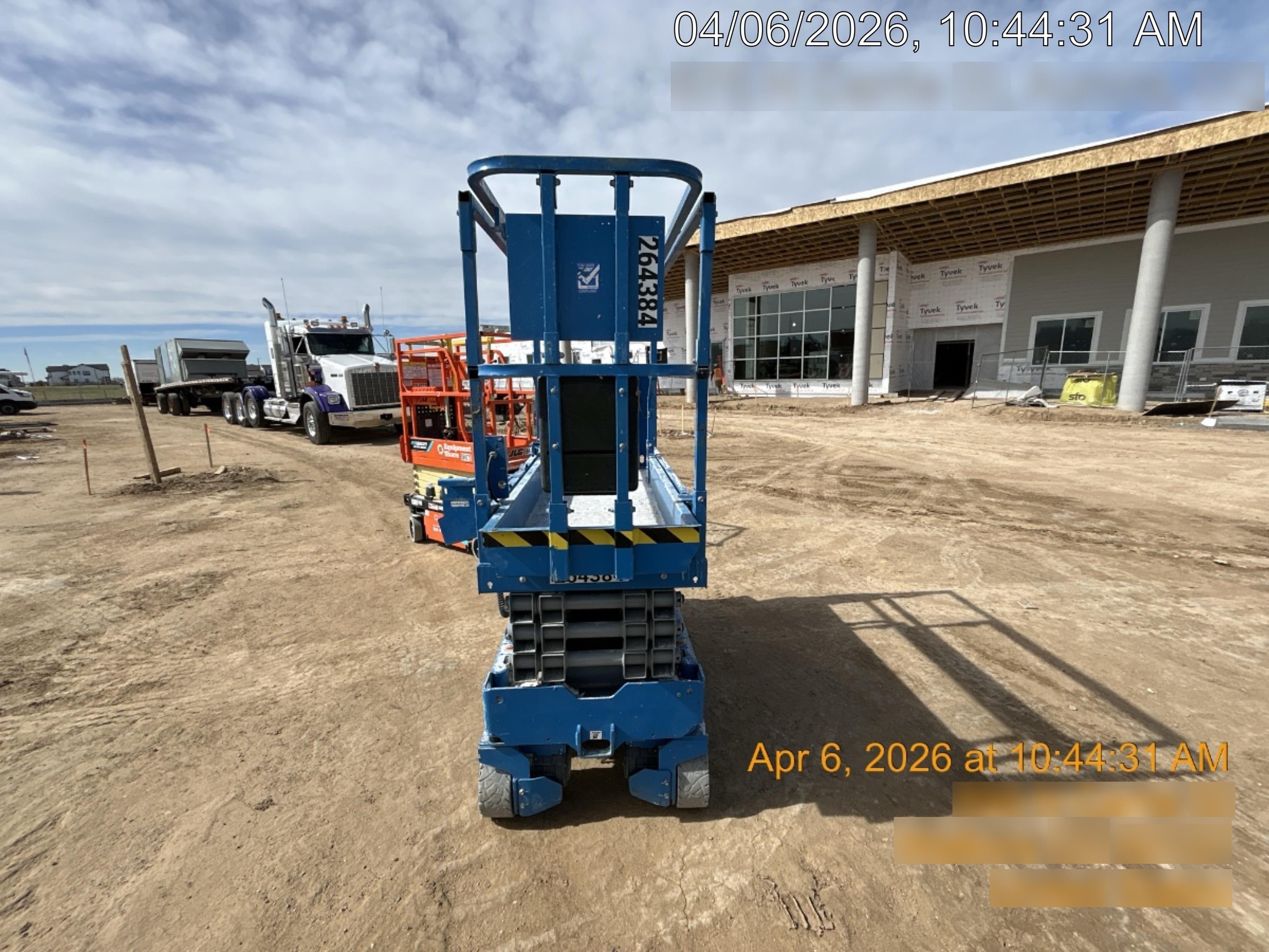 2023 GENIE GS-3232
