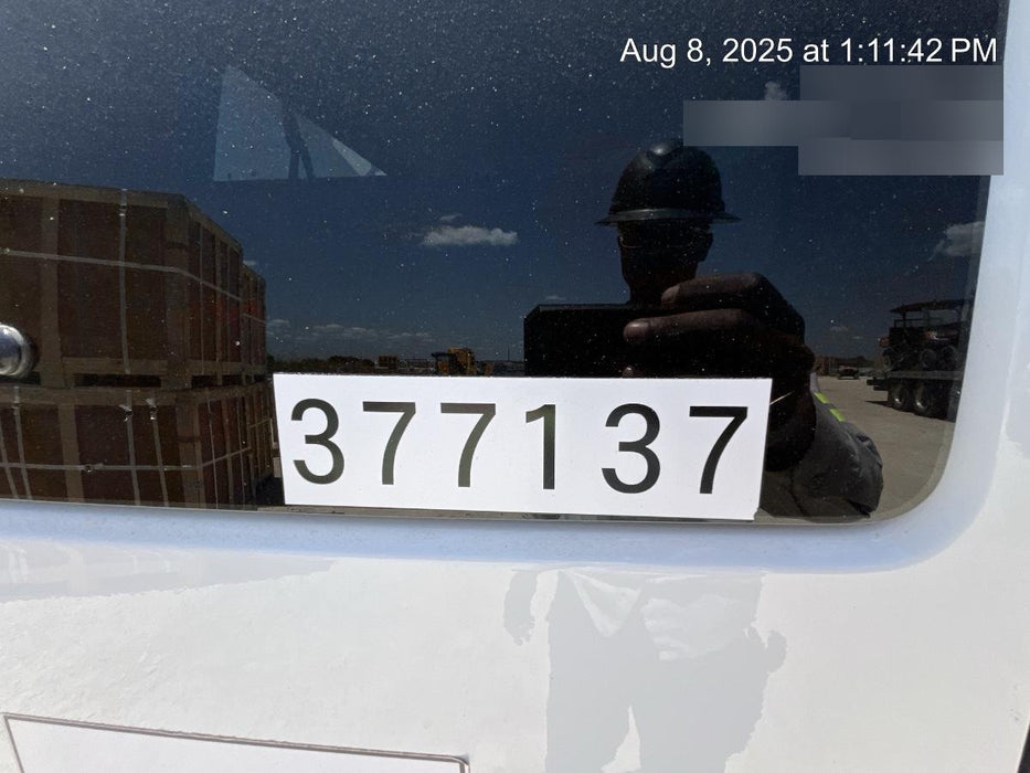 2023 CHEVROLET Express Van - Rental