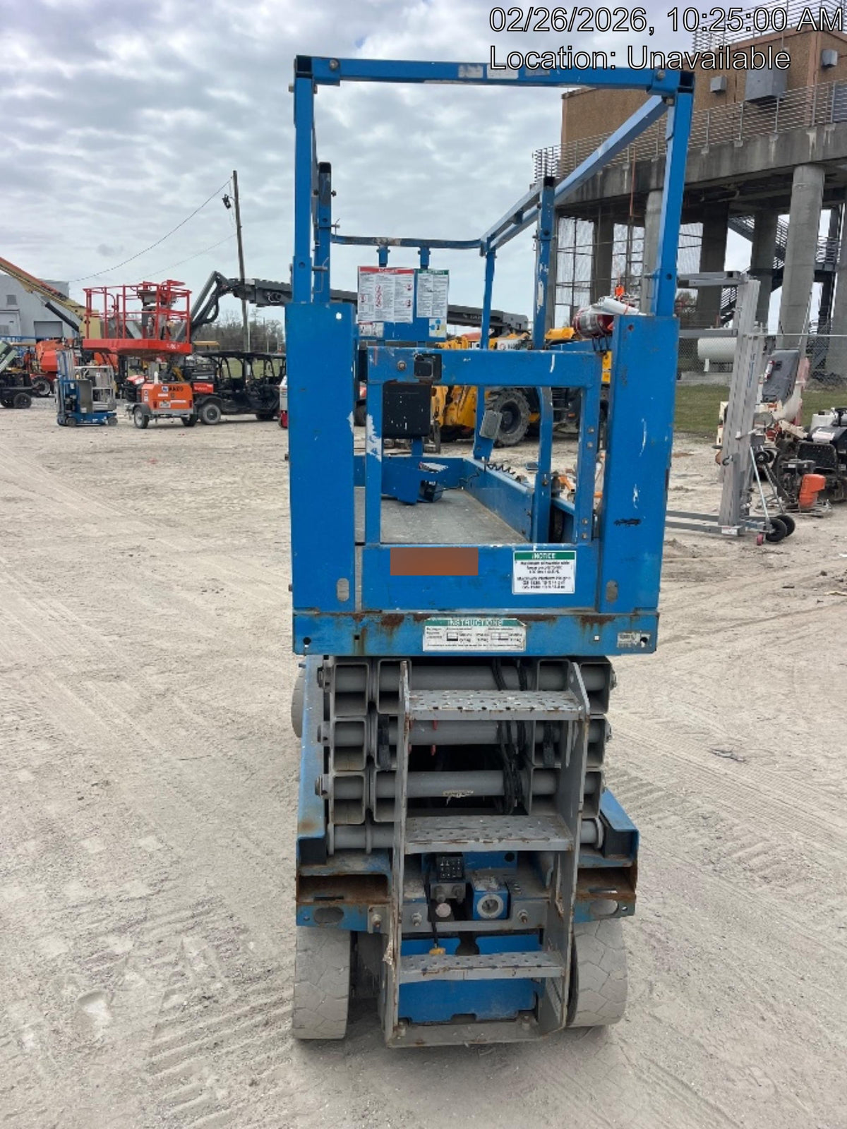 2019 Genie GS-2632 Folding rails with half height swing gate