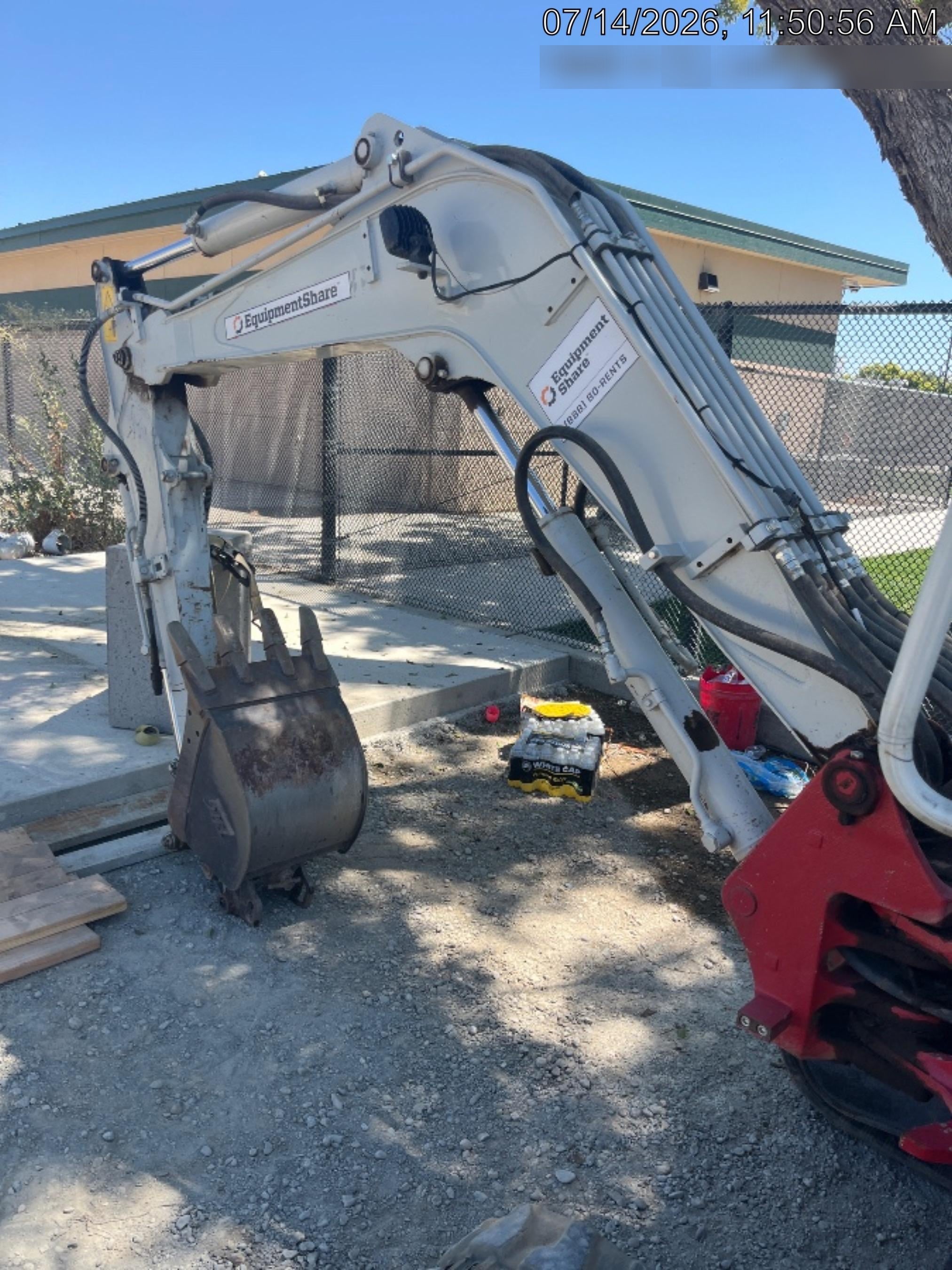 2021 TAKEUCHI TB235-2R