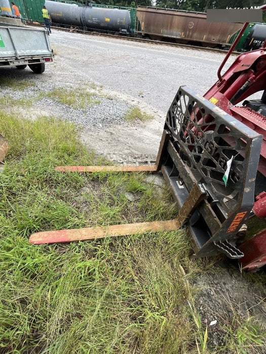 2020 PALADIN 48" Pallet Forks - Paladin