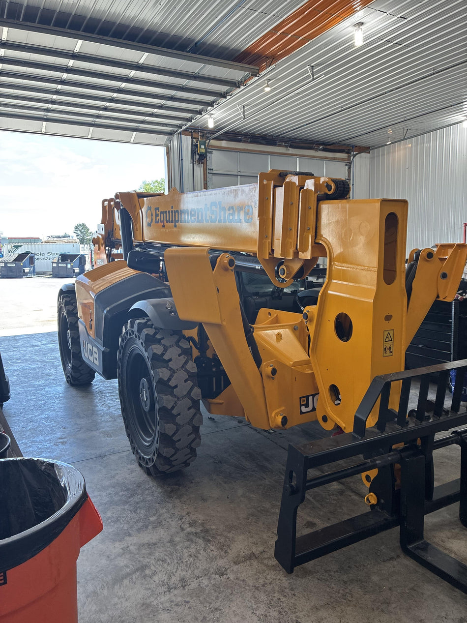 2026 JCB 512-56