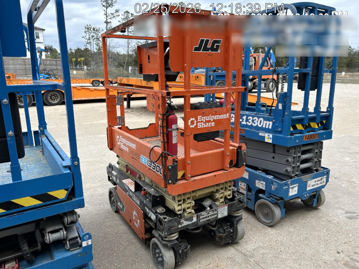 2022 JLG ES1330L