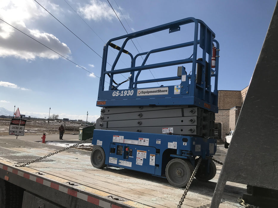 2019 Genie GS-1930 Fixed rails with chain Entry