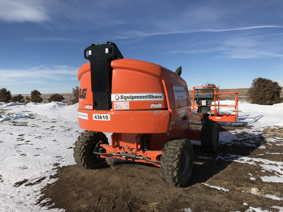 2019 JLG 400S