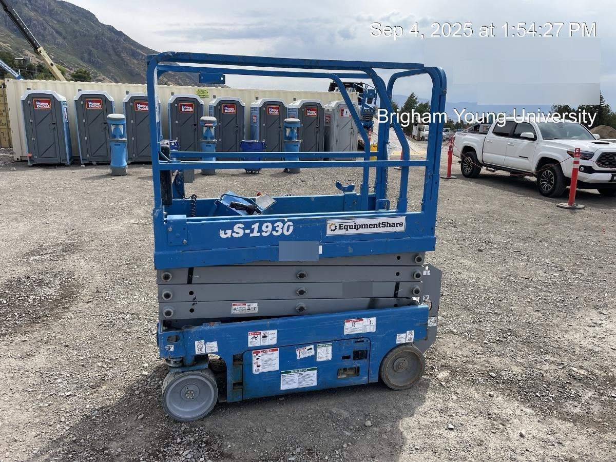 2020 Genie GS-1930 Fixed rails with chain entry gate - Pre A92.20